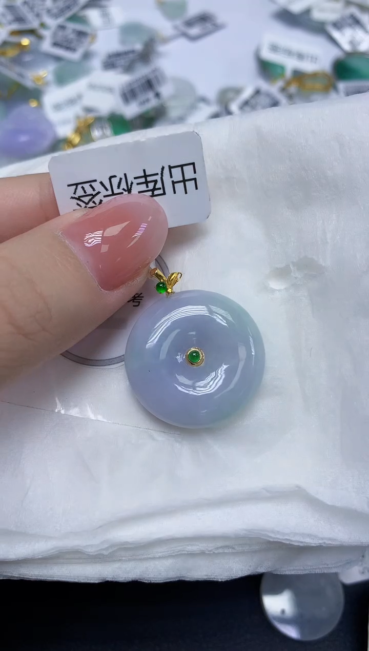 颈饰18K金镶嵌翡翠天然缅甸翡翠A货多样性发一件