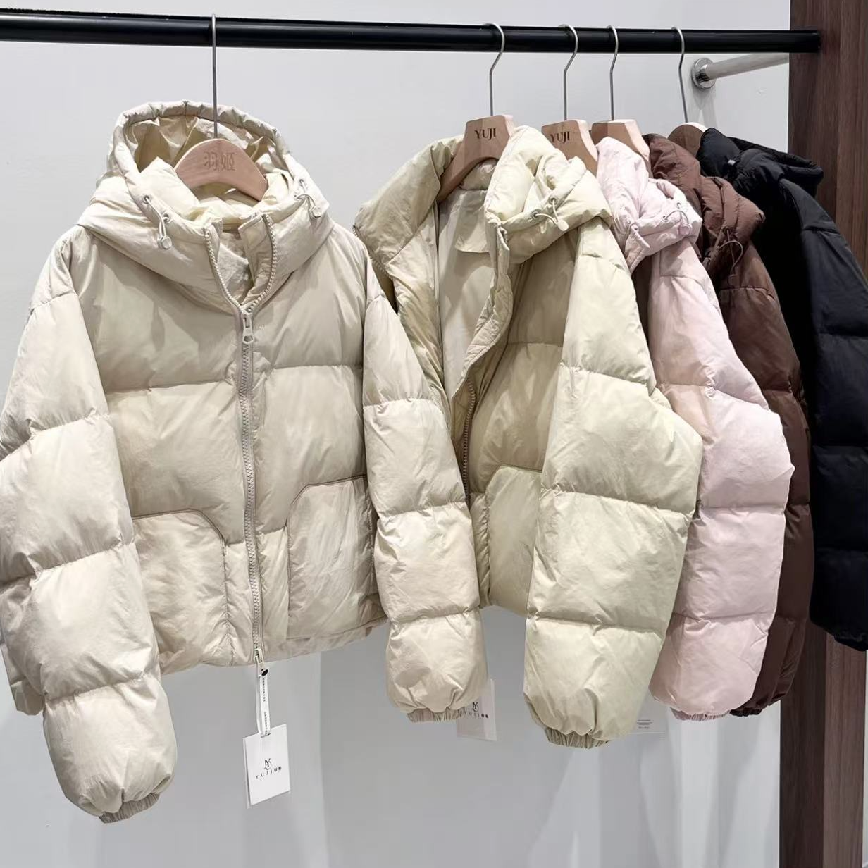2025冬装新款 女士小个子短款连帽白鸭绒羽绒服可收腰显瘦