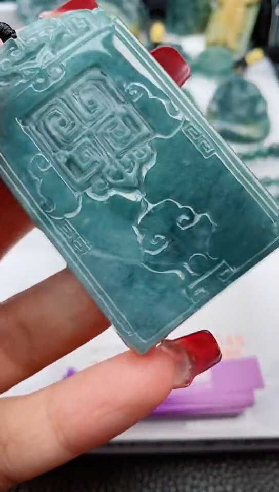 【闪购商品】翡翠颈饰未镶嵌