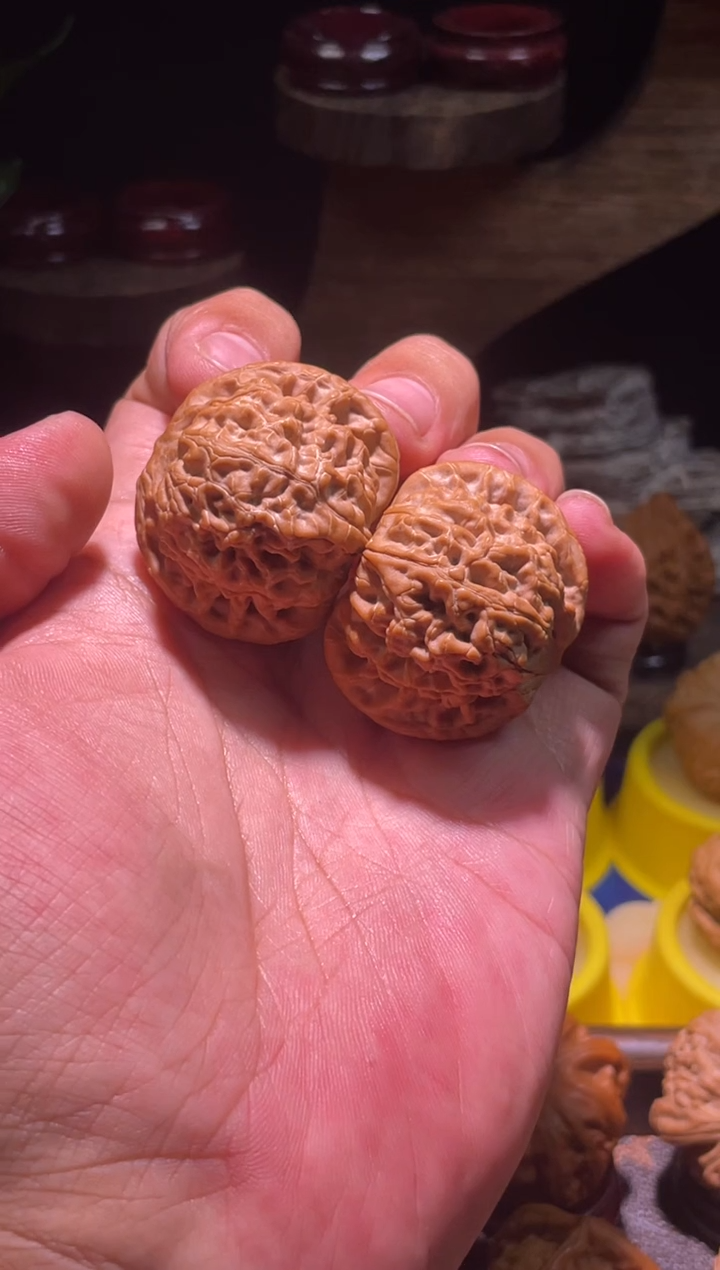 文玩核桃吊坠h****發38全品小众核王