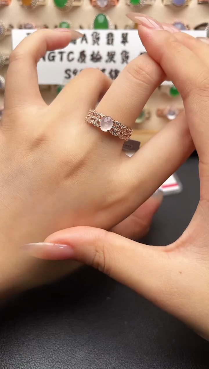 未镶嵌戒指翡翠一物一证一礼盒