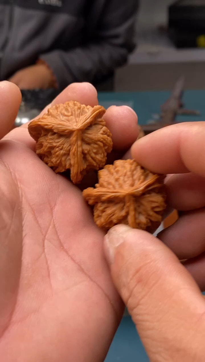 把件文玩核桃三棱a063