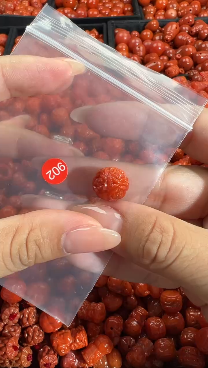 颈饰未镶嵌南红玛瑙1