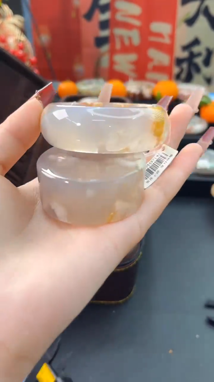 【闪购商品】石英质玉手镯未镶嵌赠送镯心（圈口）53