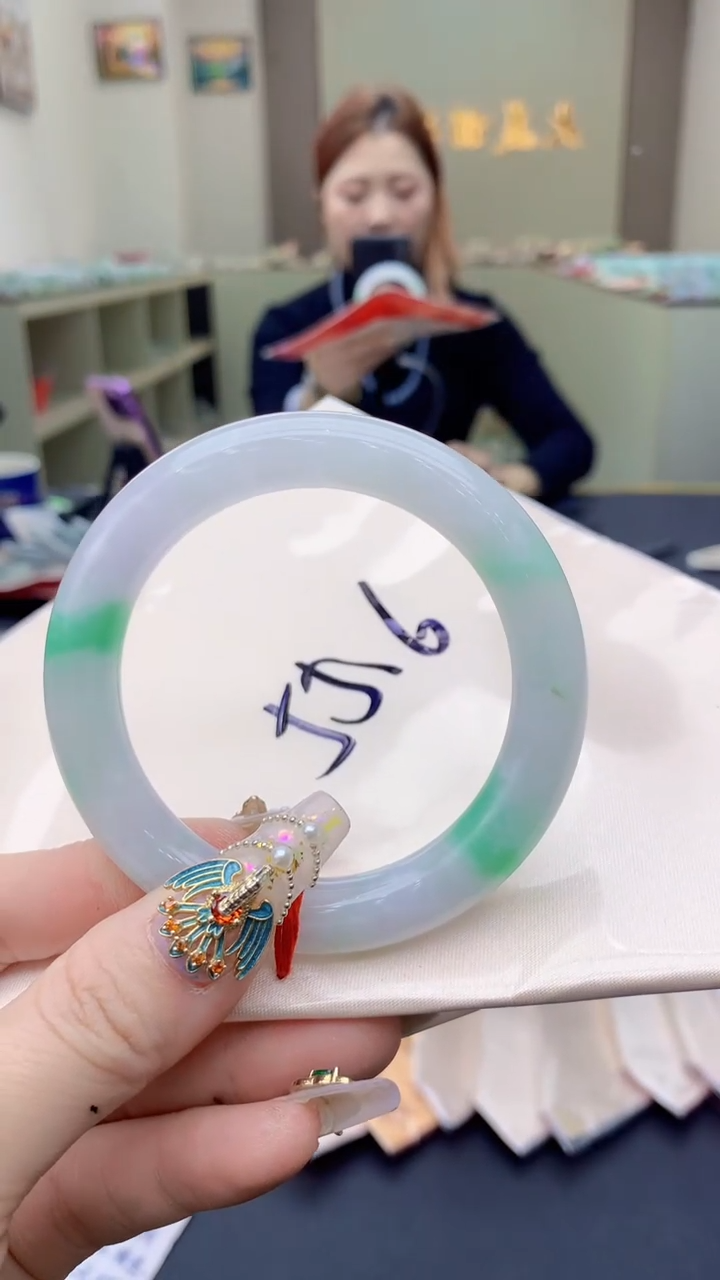 【闪购商品】翡翠手镯未镶嵌0951295651