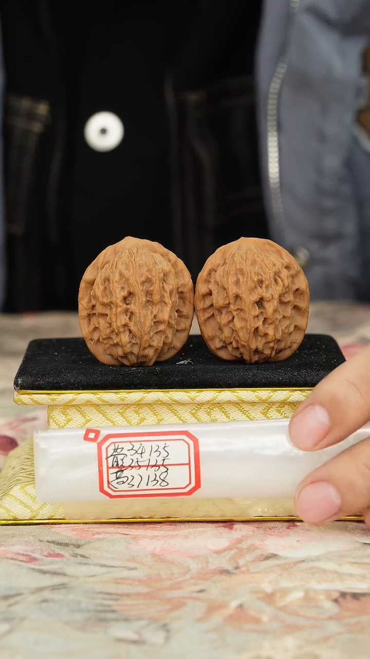 【闪购商品】文玩核桃把件非嫁接马老四