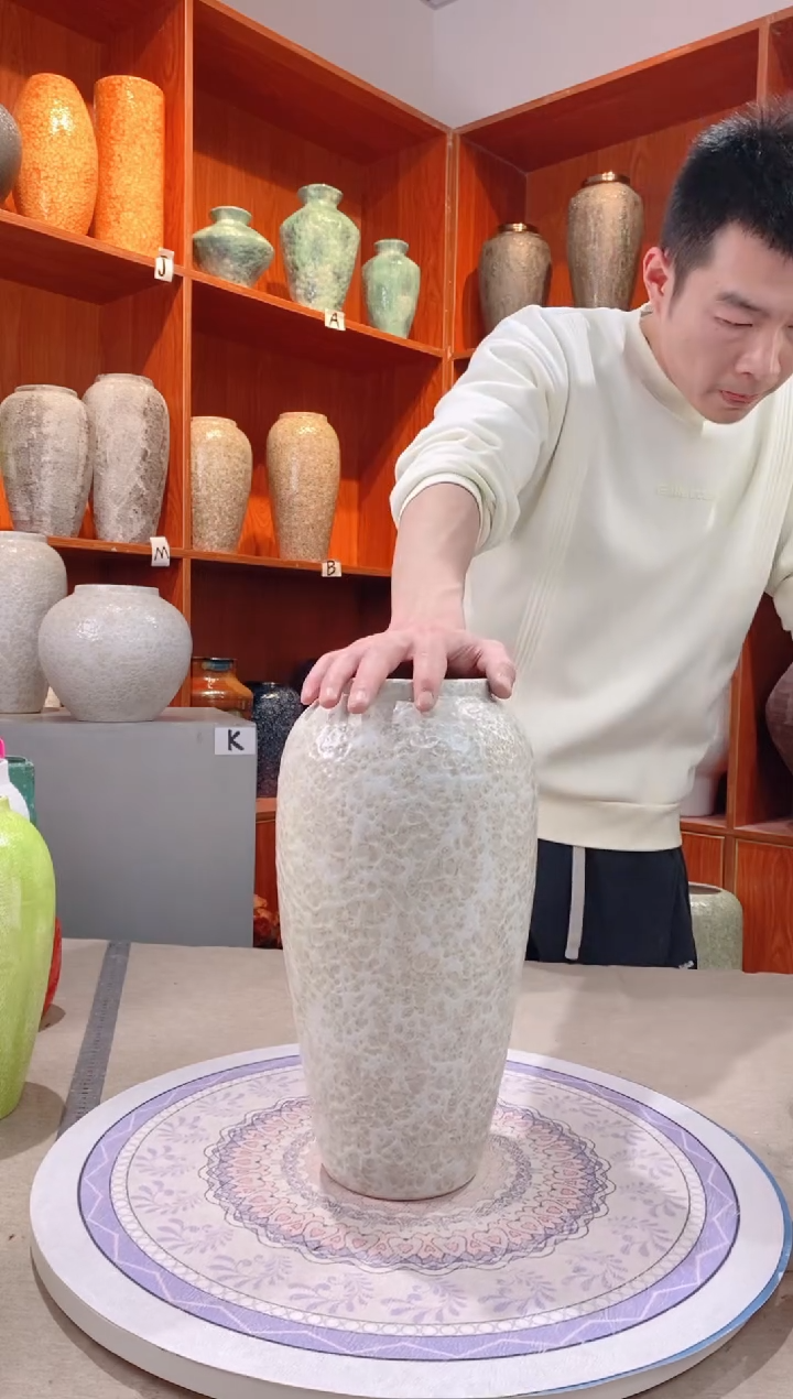 【闪购商品】瓶茶白 大号   陶瓷花瓶 无花