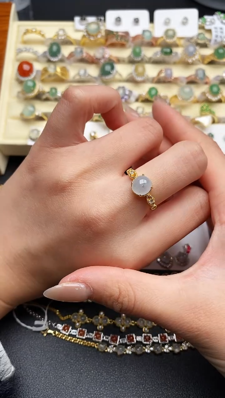 【闪购商品】翡翠戒指银S925镶嵌88888888+5