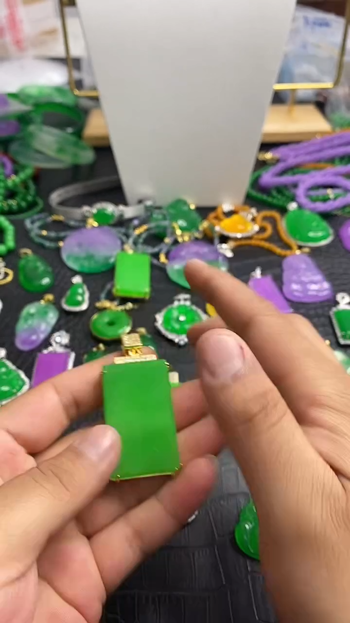 颈饰银S925镀金镶嵌翡翠S020