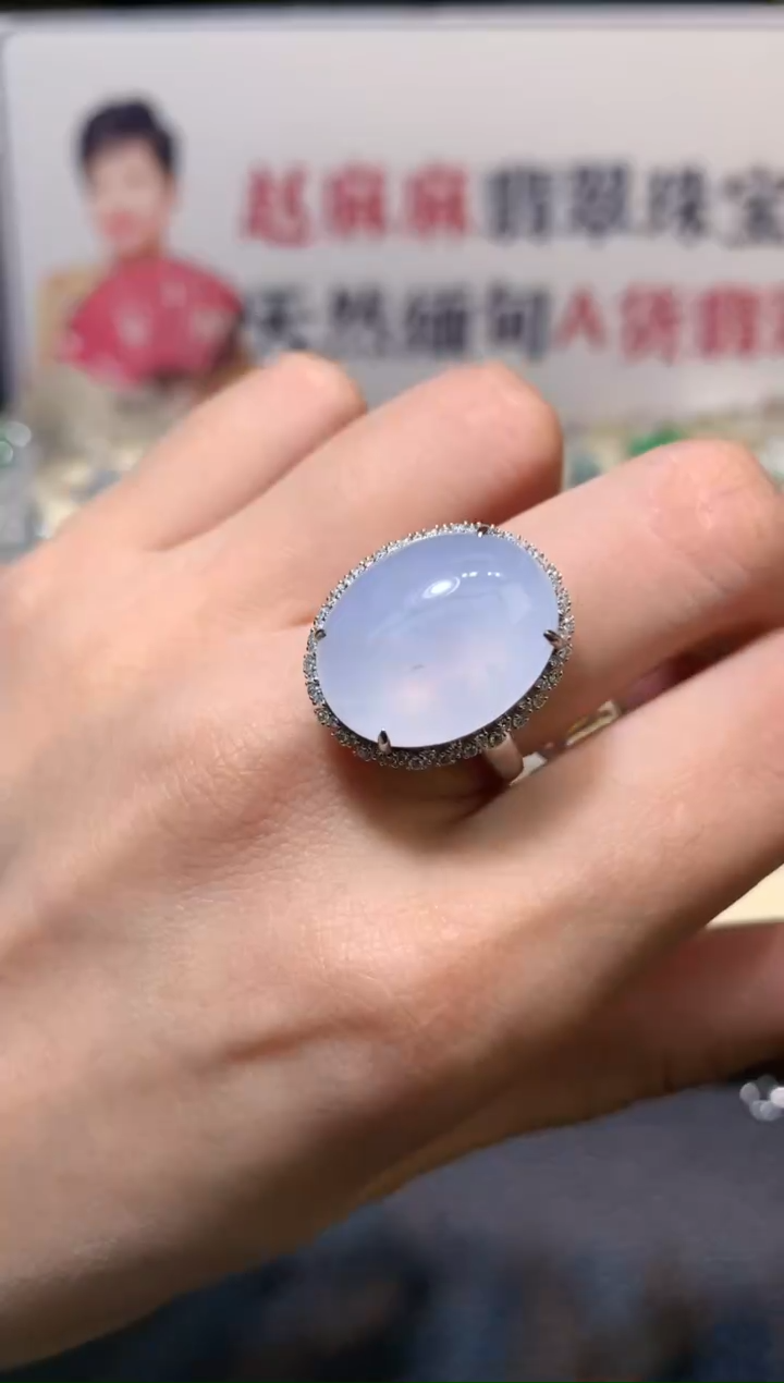 18K金镶嵌戒指翡翠1