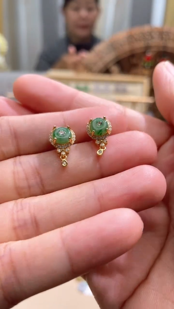 【闪购商品】翡翠颈饰未镶嵌平安扣一对耳钉