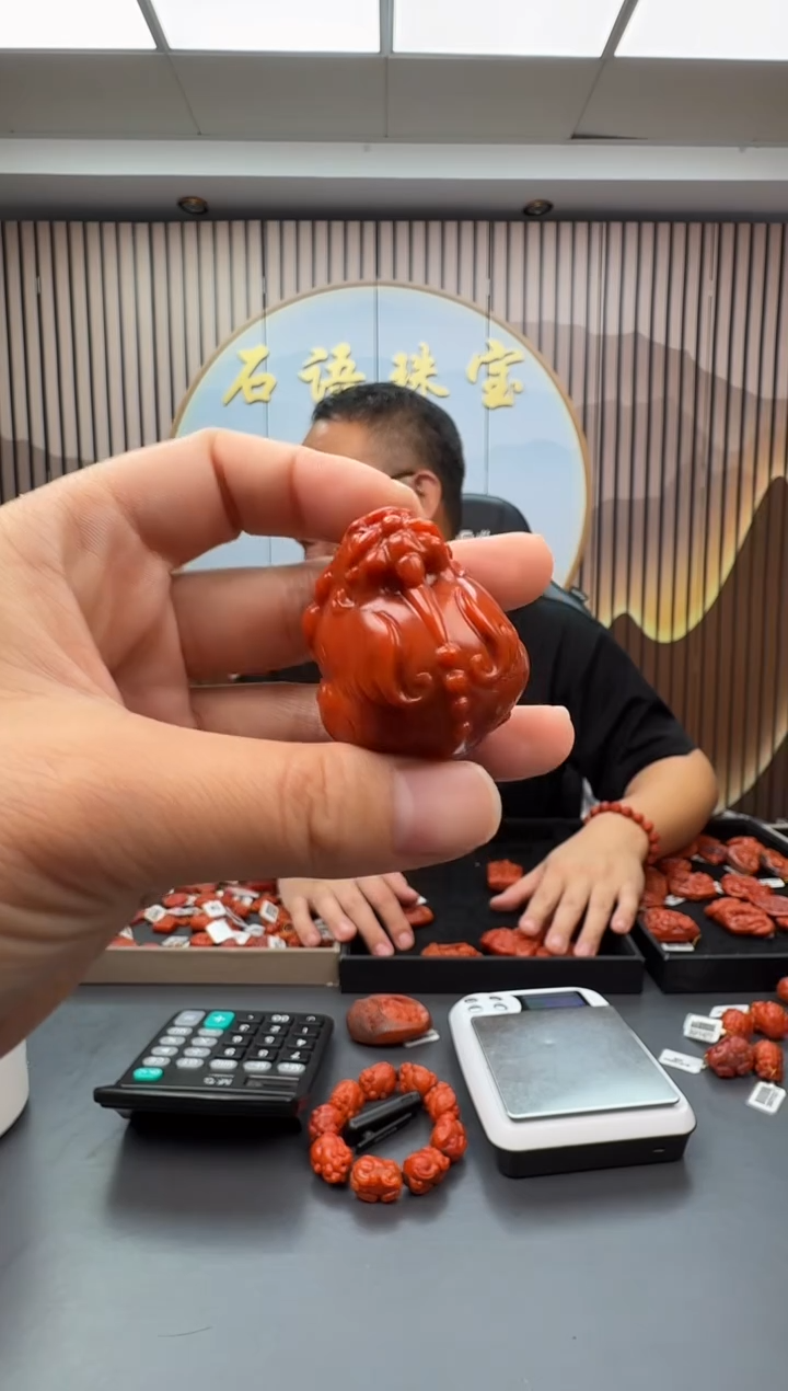 南红玛瑙雕刻未镶嵌173ZB0811产品一个