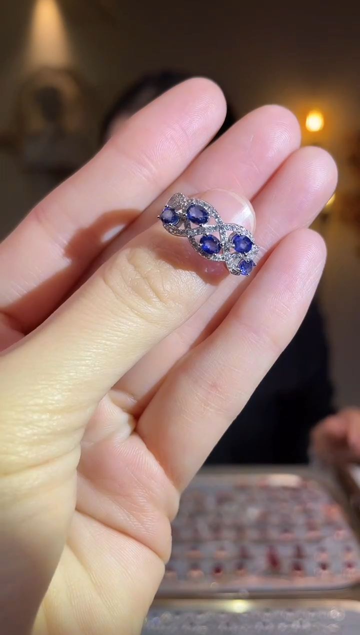 手饰蓝宝石银S925镶嵌手饰