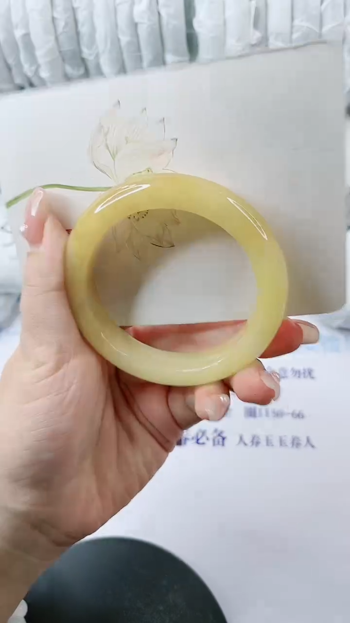 【闪购商品】石英质玉手镯未镶嵌0062028741-多样性发货