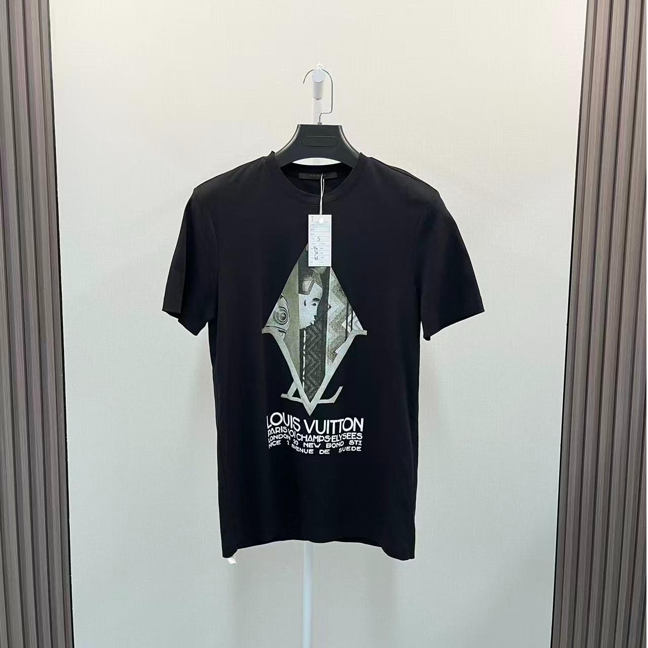 未使用 LouisVuitton/路易威登 /黑色字母logo休闲圆领短袖/尺码S