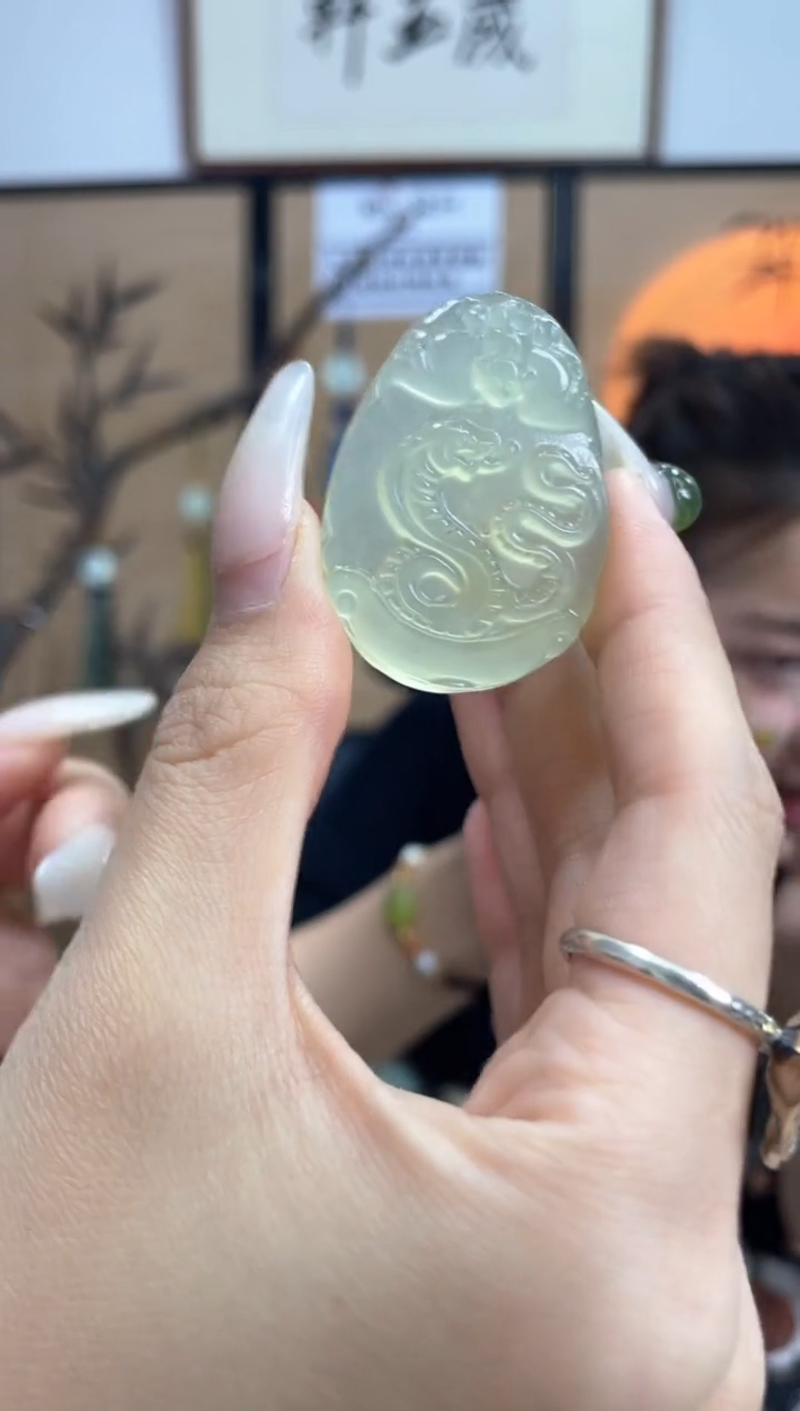 【闪购商品】岫玉蛇牌未镶嵌多样性发货其中发一