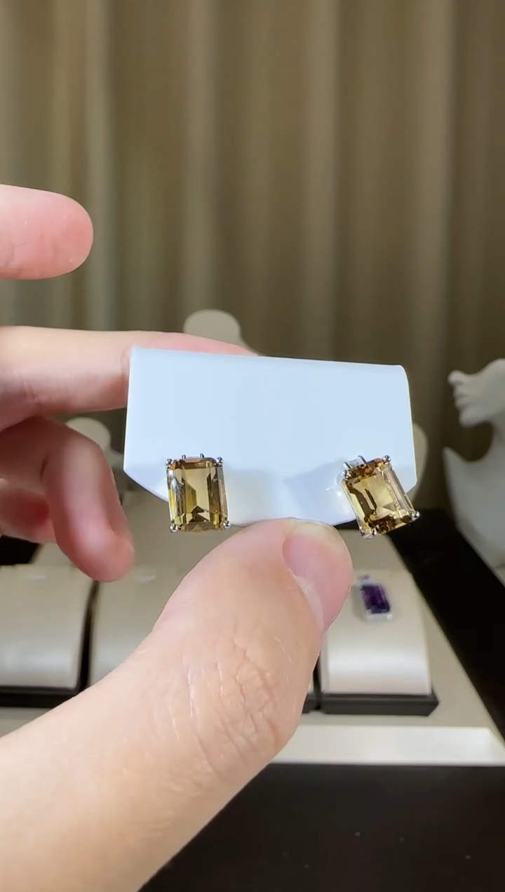 【闪购商品】黄晶耳饰银S925镶嵌9*11mm耳钉