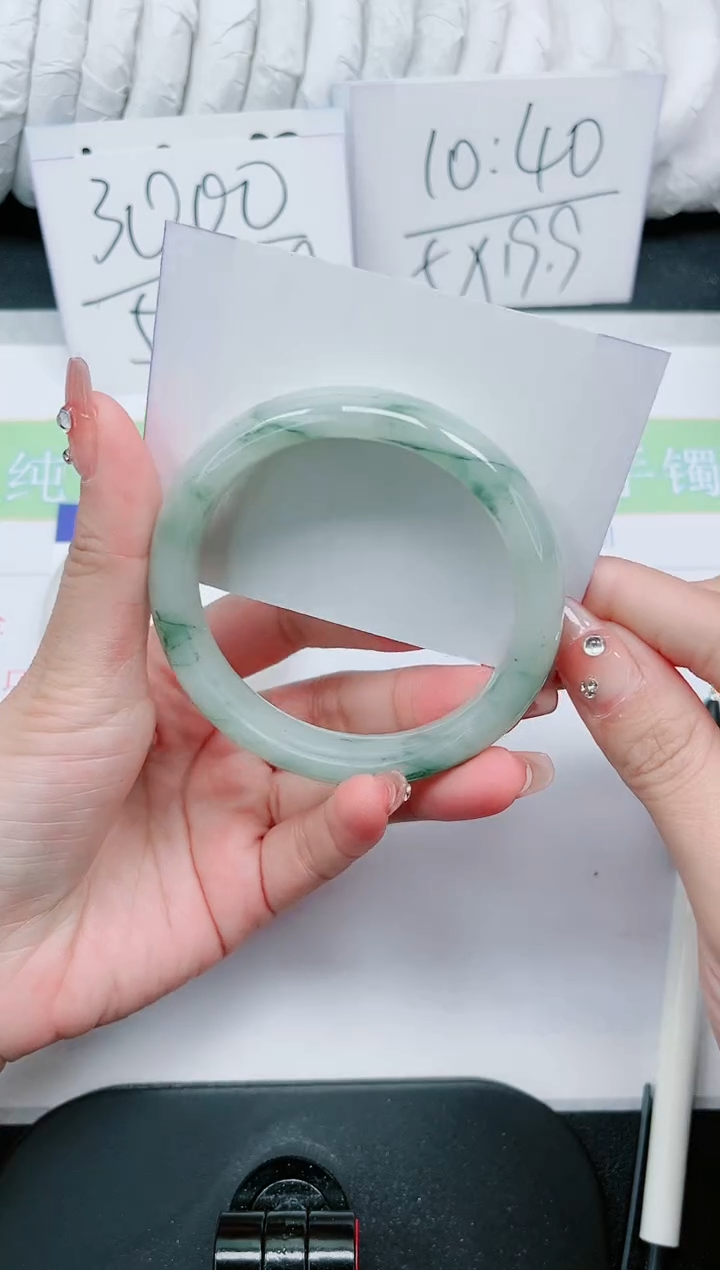 【闪购商品】石英质玉手镯未镶嵌26