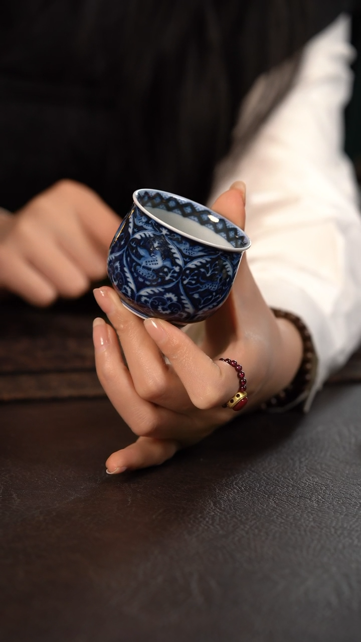 【闪购商品】杯洪印慕明蓝地凤鸟瑞兽大肚杯