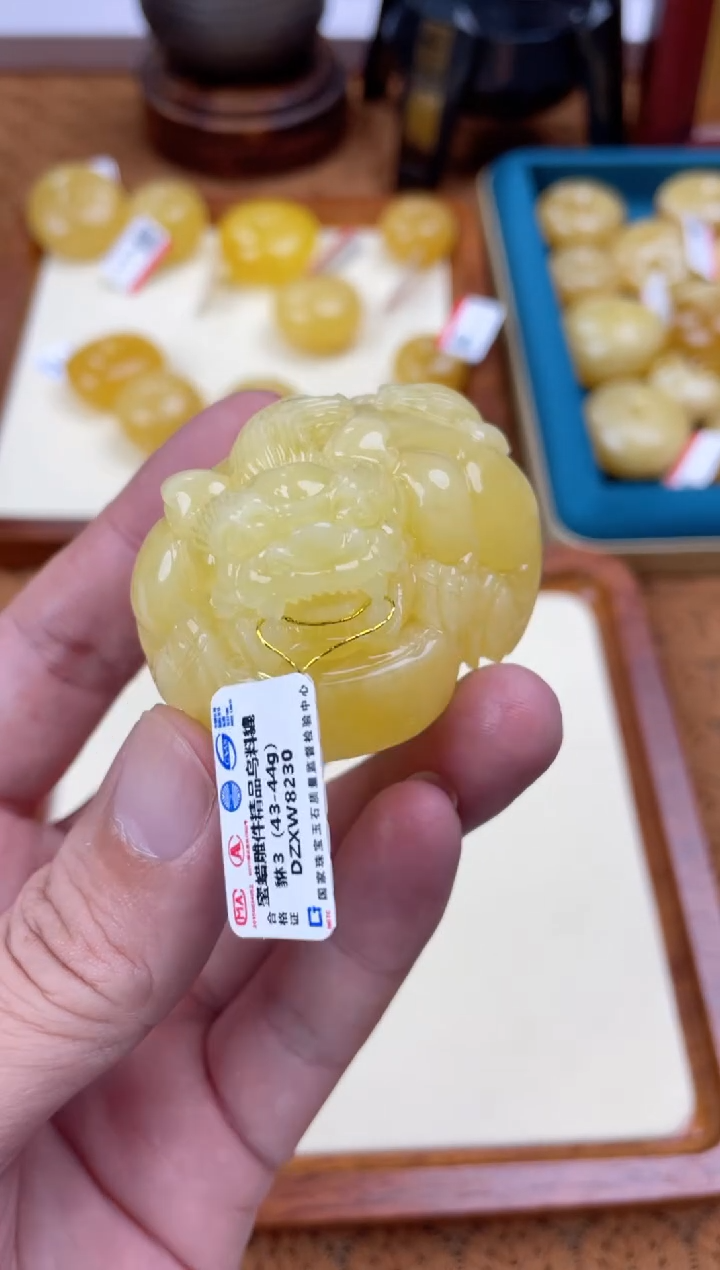 【闪购商品】琥珀裸石未镶嵌DZXW8230发一件