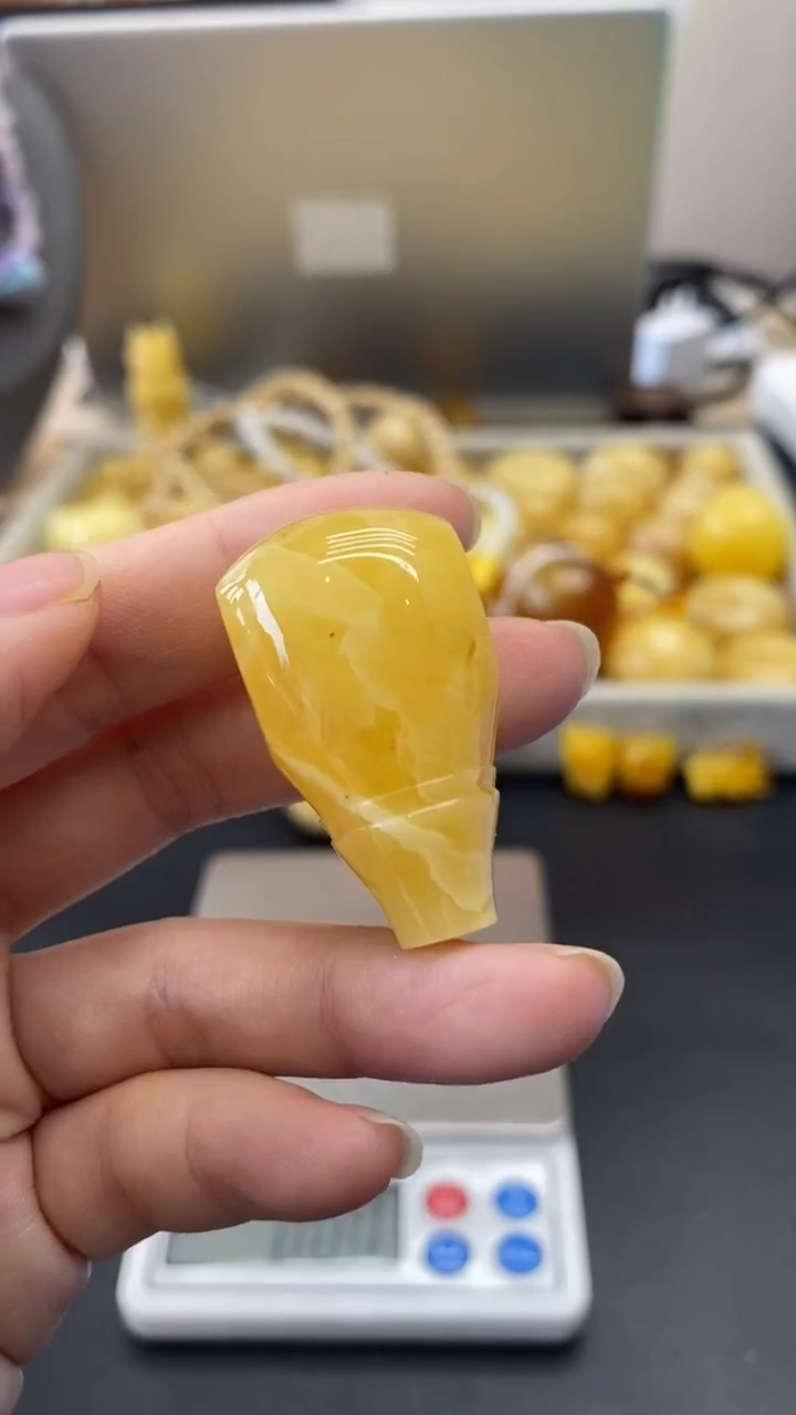 琥珀未镶嵌珠宝奇石916