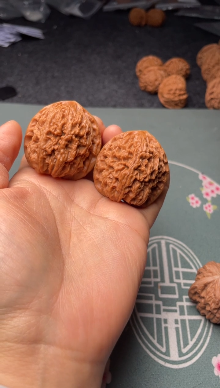 把件文玩核桃w228  水龙纹    39尺