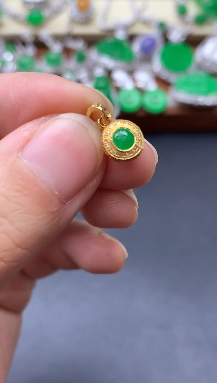 颈饰18K金镶嵌翡翠291-中国好珍宝