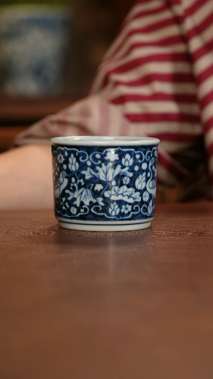 元青花一鹭莲科纹直口杯