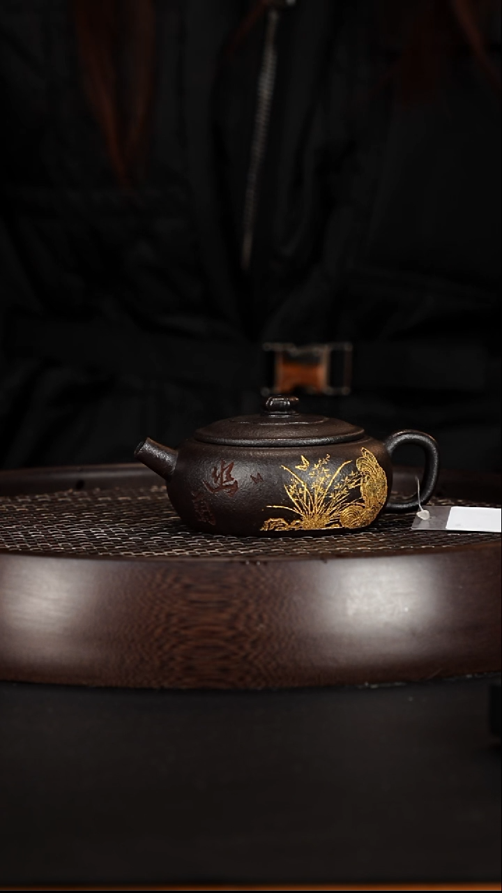 茶壶紫砂宜兴紫砂壶玄铁石黄扁玉160cc