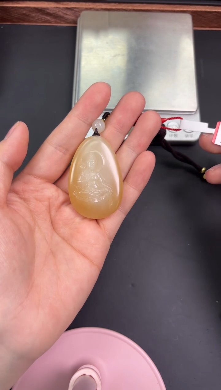 【闪购商品】和田玉吊坠(赠链)未镶嵌且末金山微色差吊坠