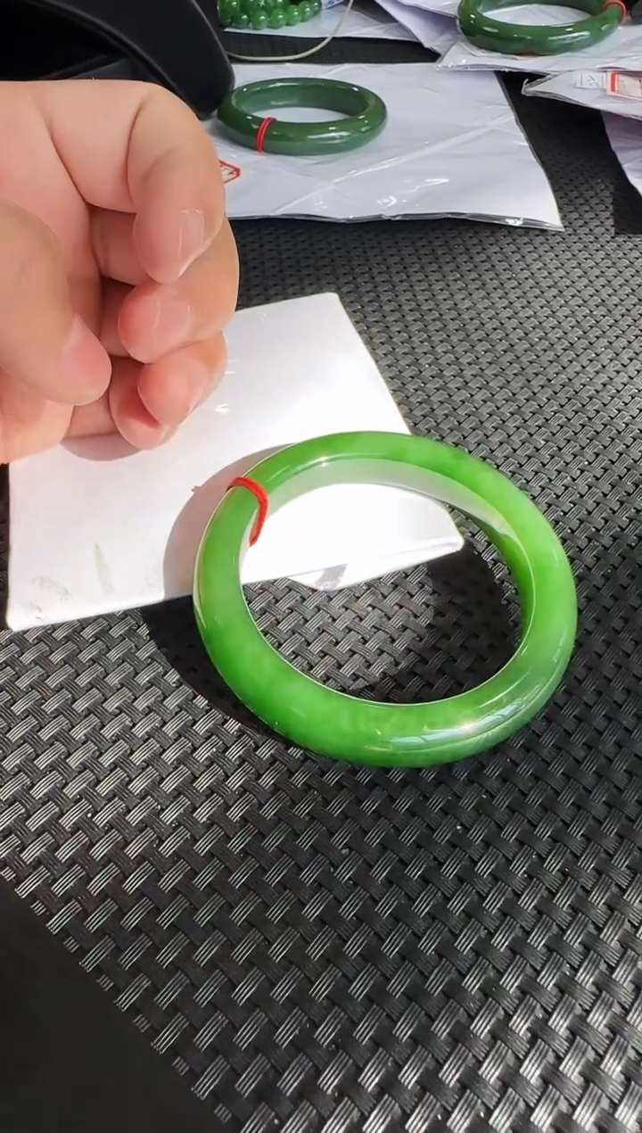 【闪购商品】和田玉（碧玉）手镯未镶嵌约55圈口