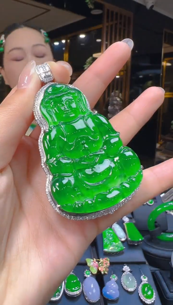 吊坠(赠链)18K金镶嵌翡翠071 