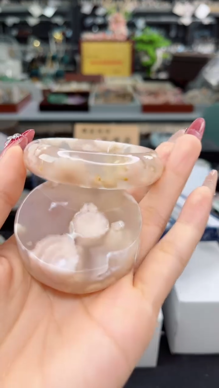 【闪购商品】石英质玉手镯未镶嵌52圈口（赠品镯心）1567010