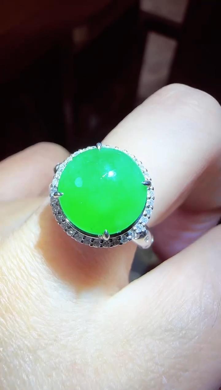 【闪购商品】翡翠戒指18K金镶嵌蛋面
