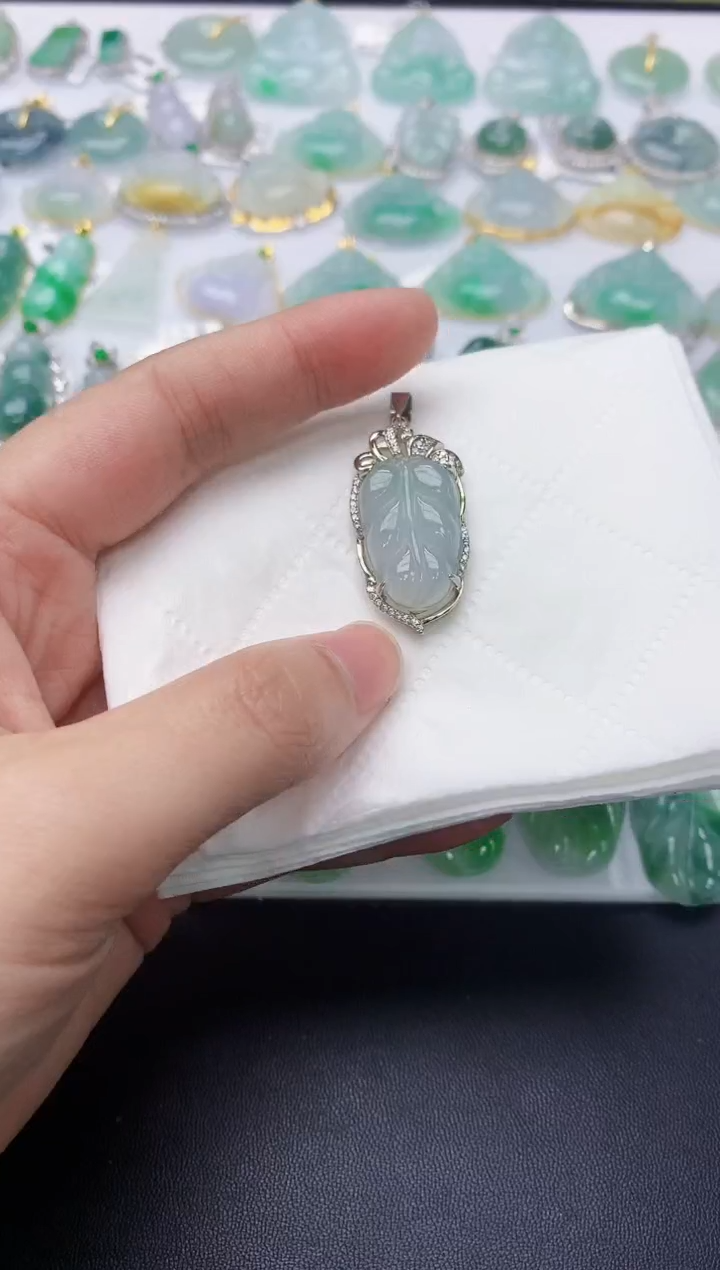 颈饰银S925镶嵌翡翠天然A货