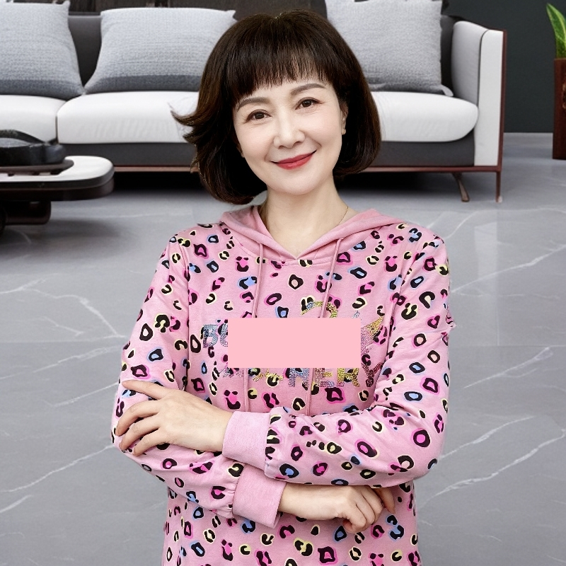 长袖女圆领连帽卫衣中老年女装樱花粉妈妈装长袖钻钻印花