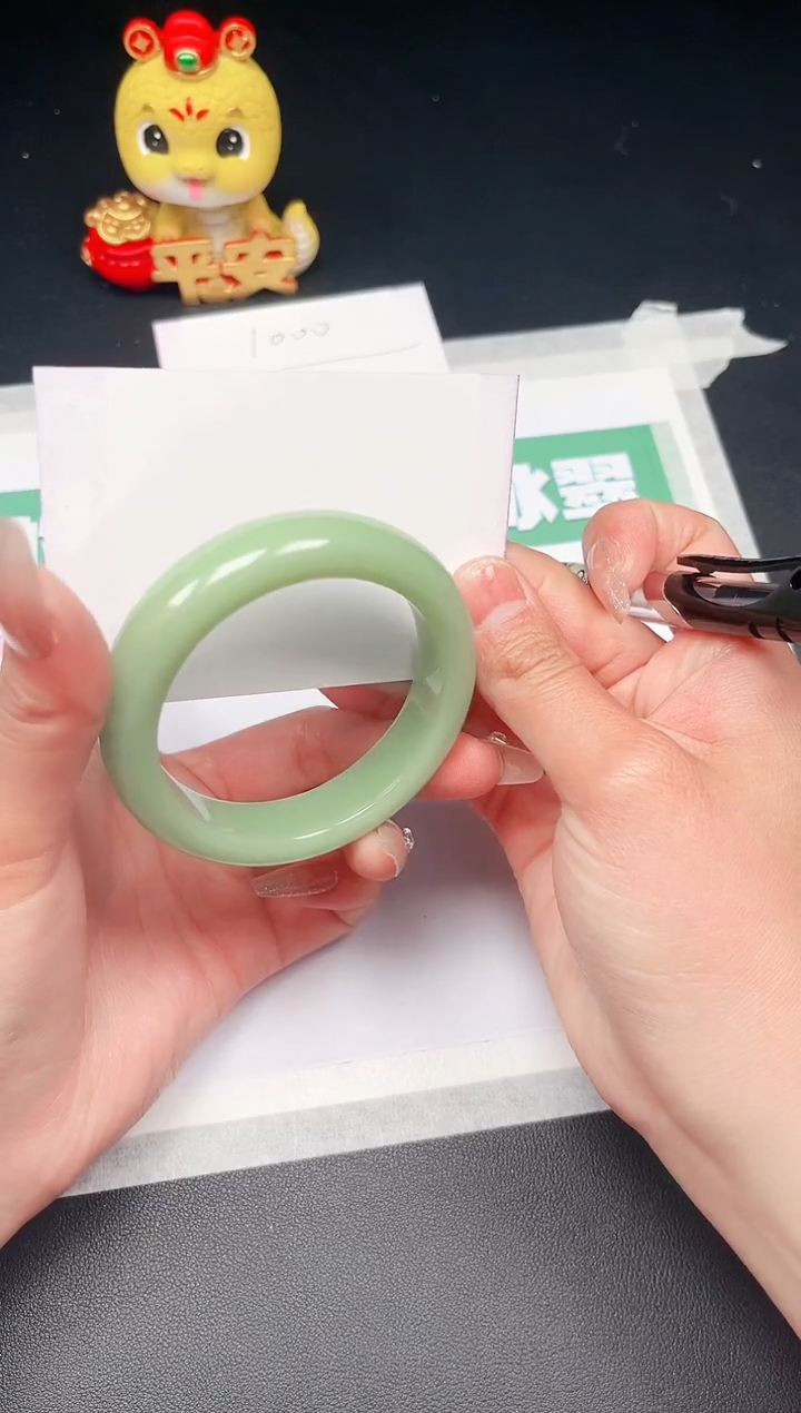 【闪购商品】石英质玉手镯未镶嵌181-55