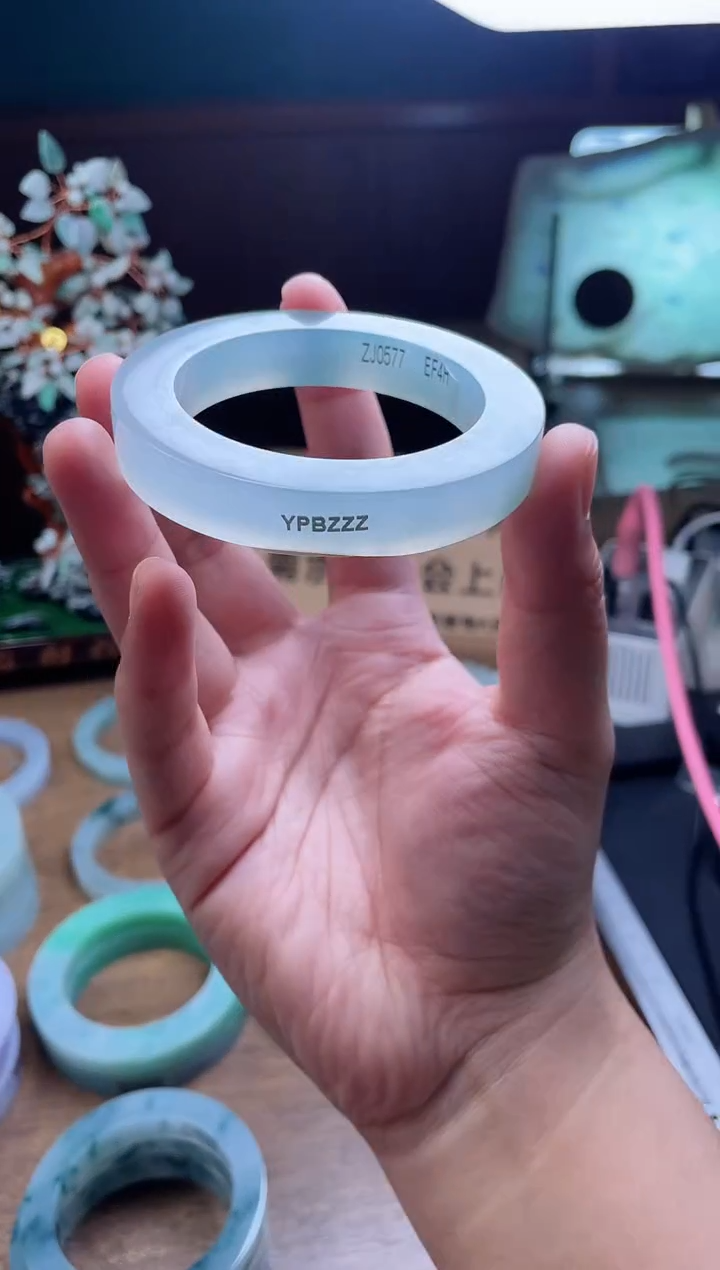 【闪购商品】定制翡翠手镯未镶嵌定制