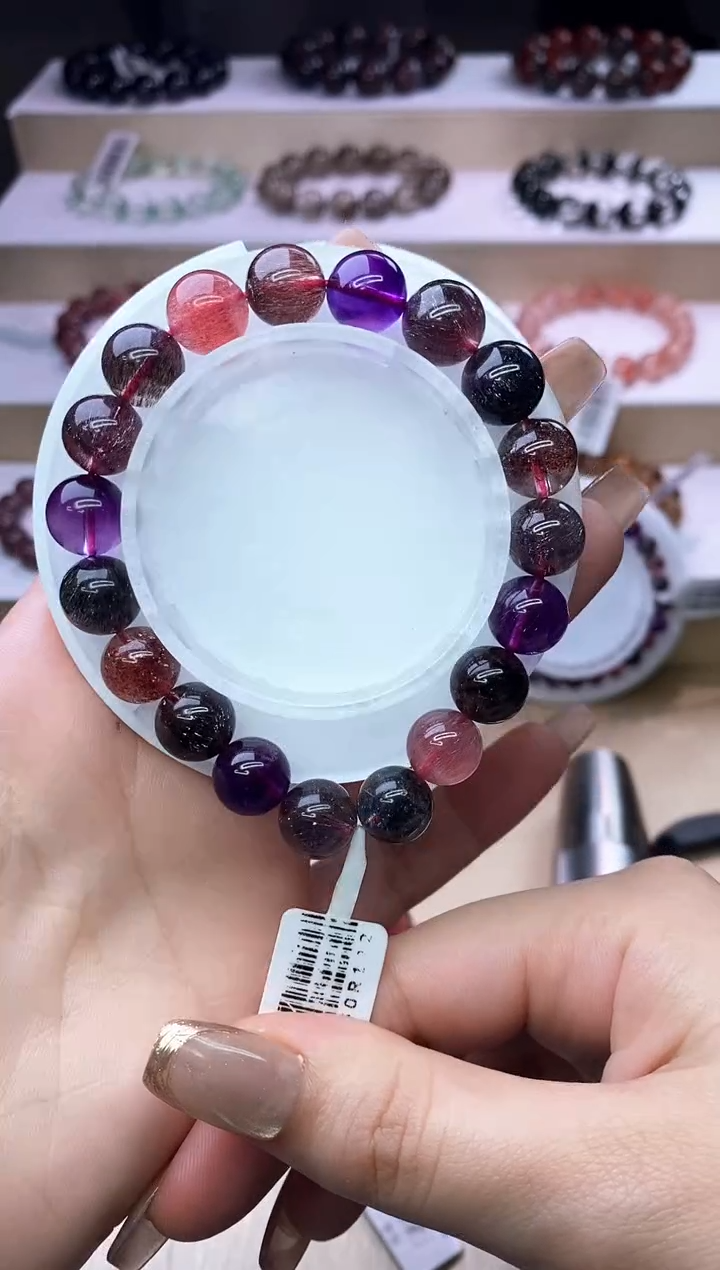 【闪购商品】水晶手链未镶嵌黑加仑超七10m+
