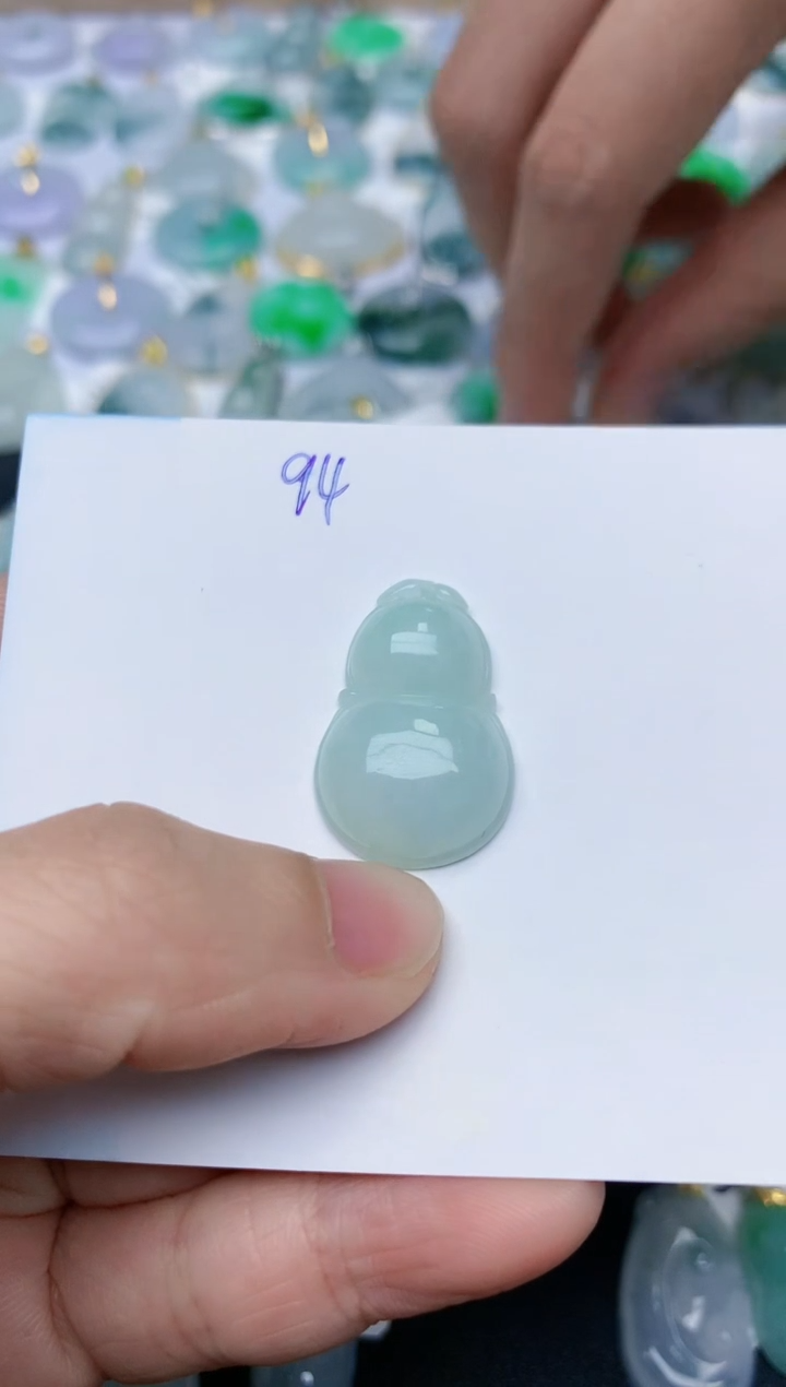 【闪购商品】翡翠颈饰未镶嵌天然翡翠A货    