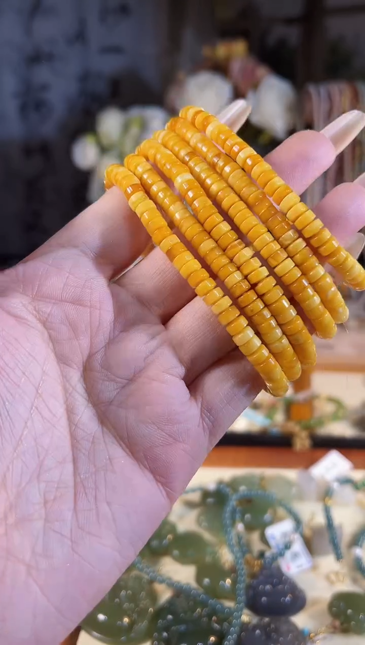 【闪购商品】蜜蜡手链未镶嵌多样性发货其一