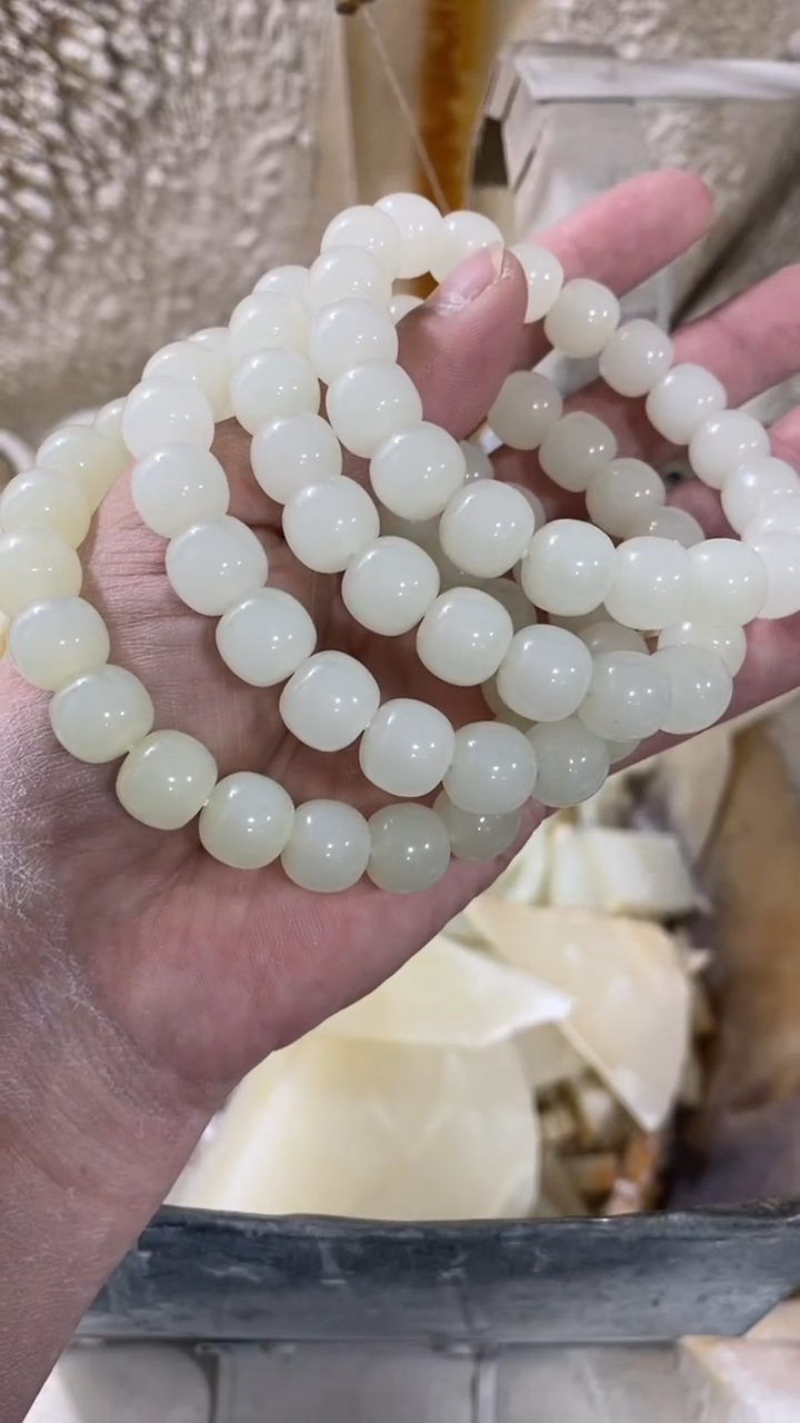 11mm×10mm左右老型珠串发一条