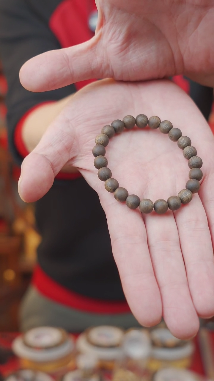 【闪购商品】沉香手串海南尖峰岭莺歌绿奇楠卡8圆珠单圈手串