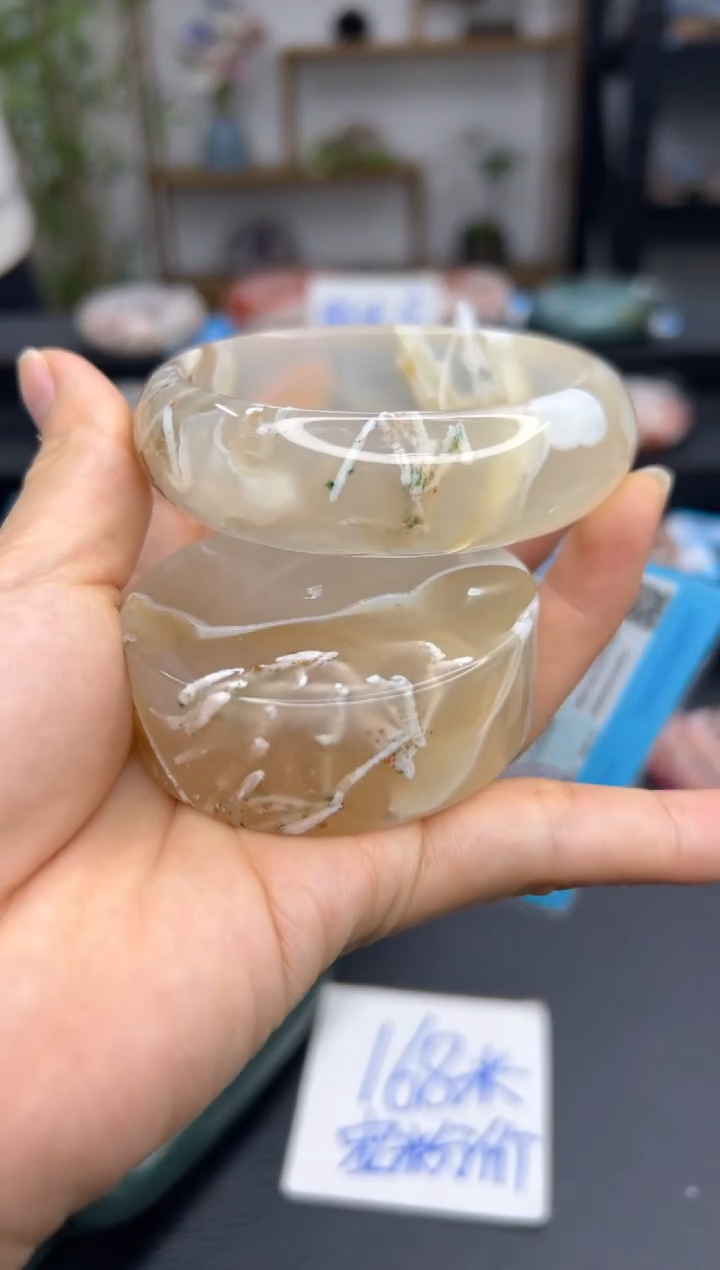 【闪购商品】石英质玉手镯未镶嵌A21(61圈赠送镯心)