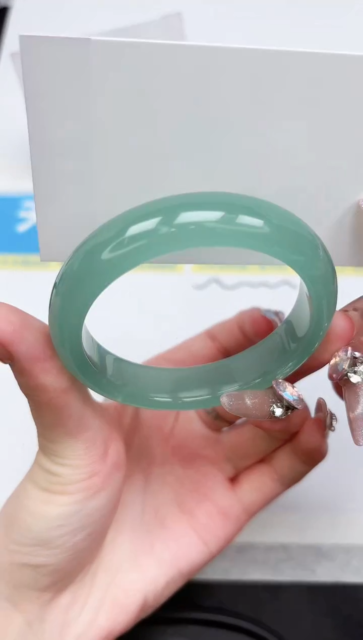 石英质玉手镯未镶嵌83-56.5