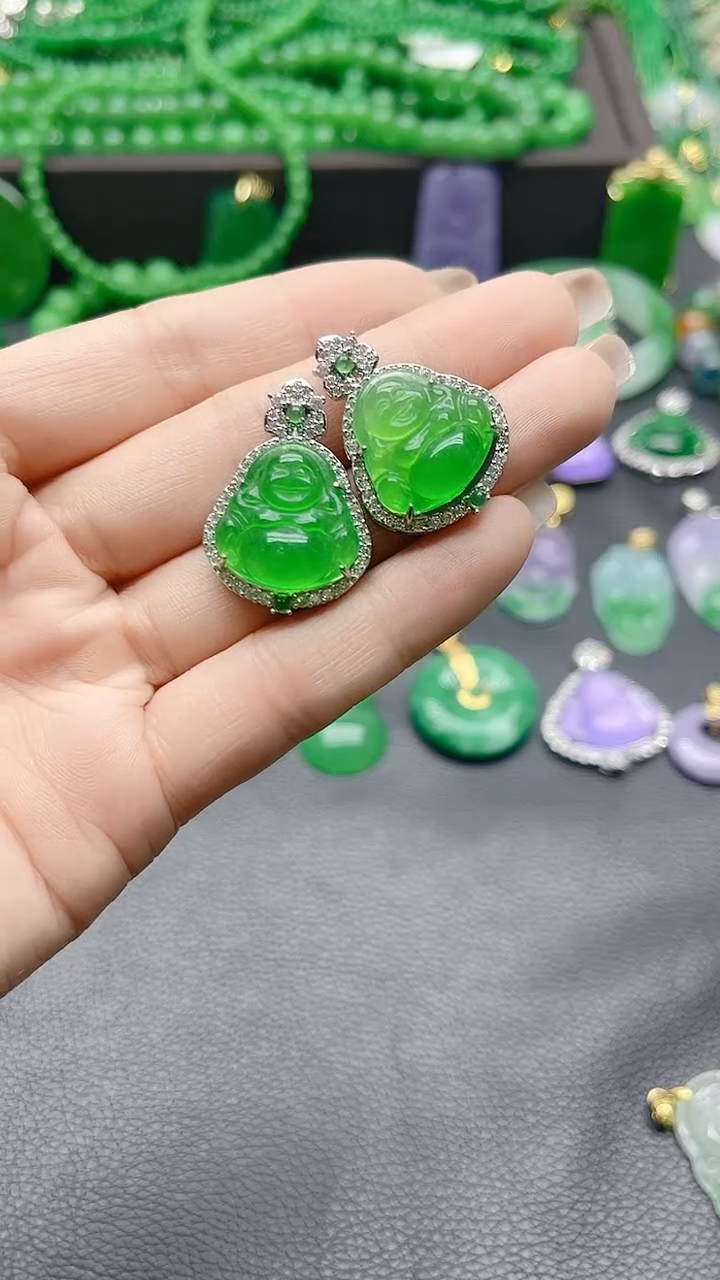 翡翠银S925镶嵌颈饰冰绿镶嵌小佛