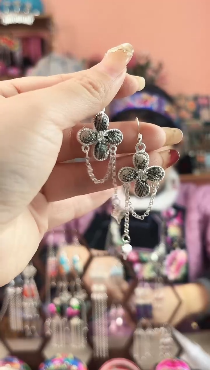 艺枝独绣手工饰品174