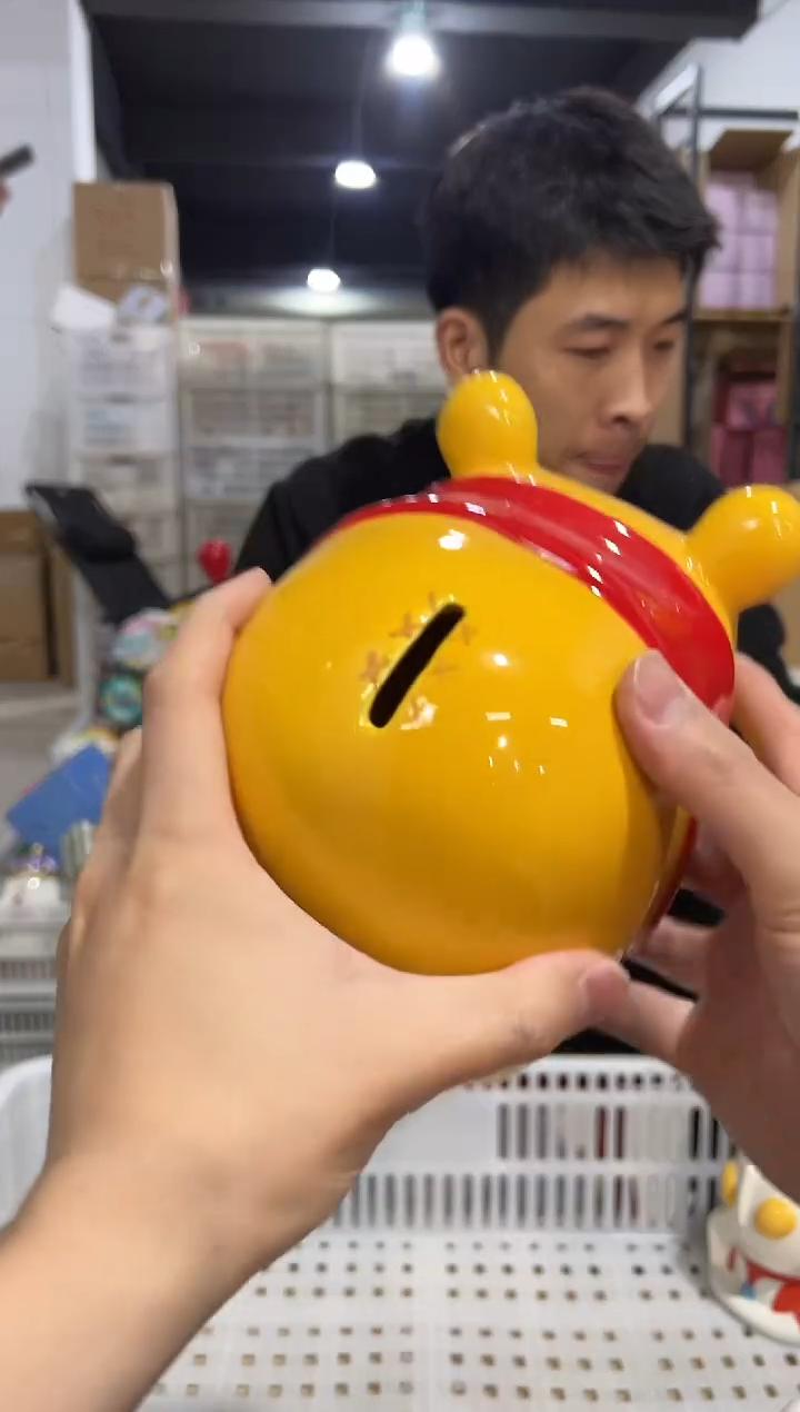 【闪购商品】杯陶瓷维尼大号钱罐