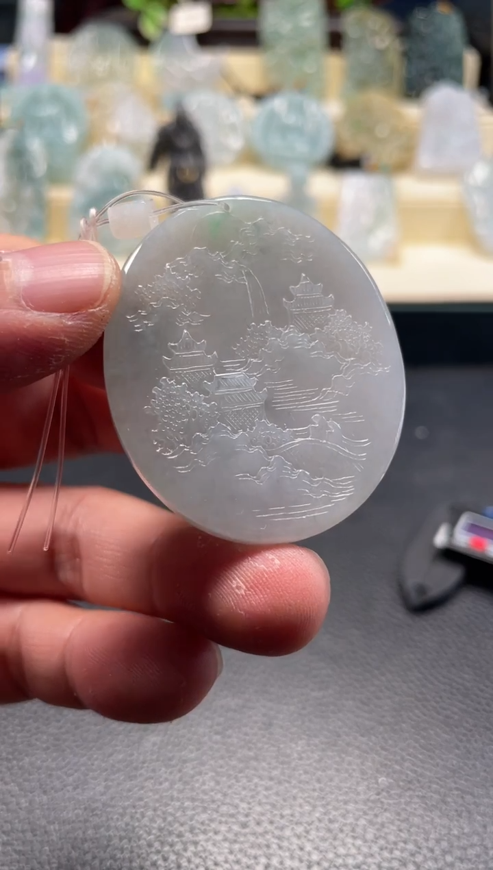 颈饰未镶嵌翡翠美*12/21/224