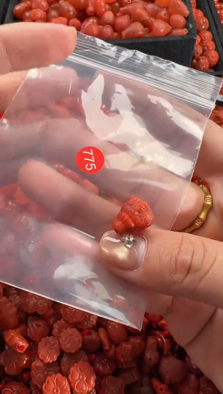 【闪购商品】南红玛瑙颈饰未镶嵌2